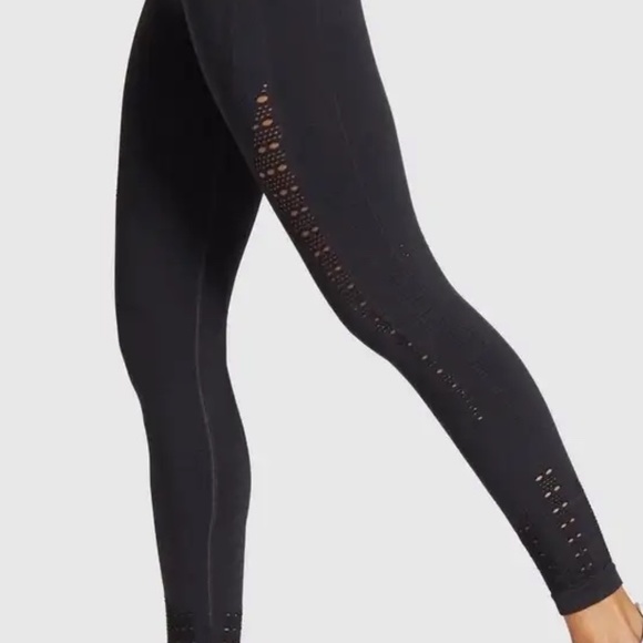 Gymshark Pants - GYMSHARK Energy Seamless Leggings - Size XS - Black - New Tags Attached